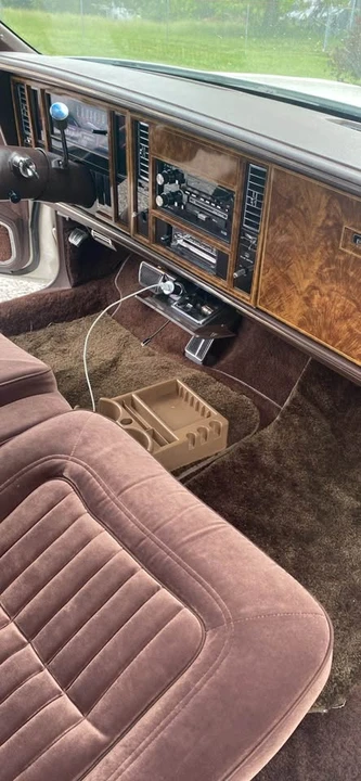 1984 Buick Riviera 4th-7th Gen - Image 7 of 12