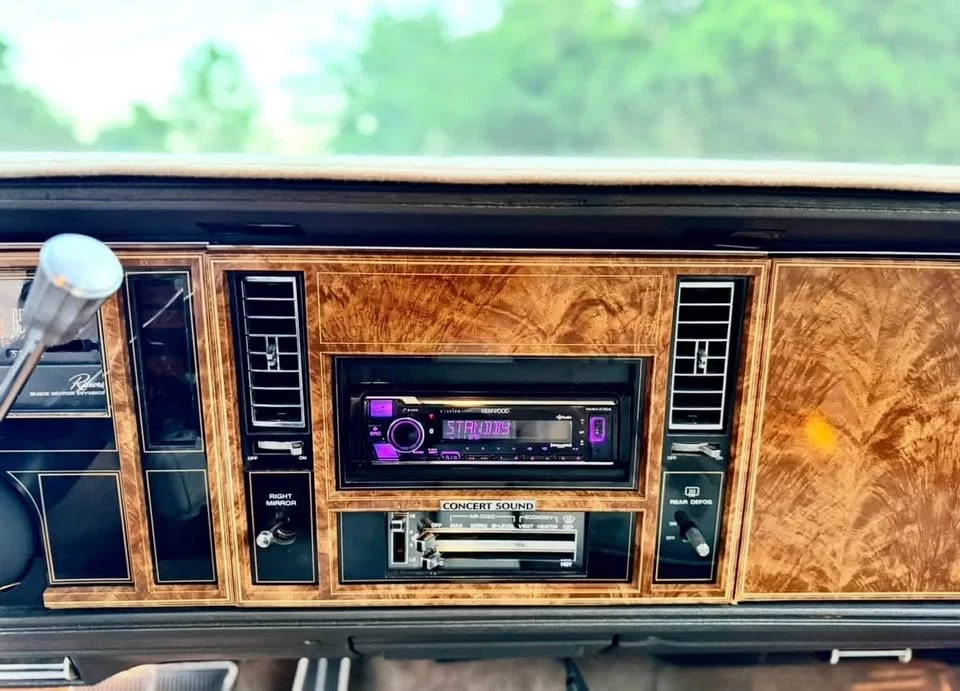 1984 Buick Riviera 4th-7th Gen - Image 9 of 10