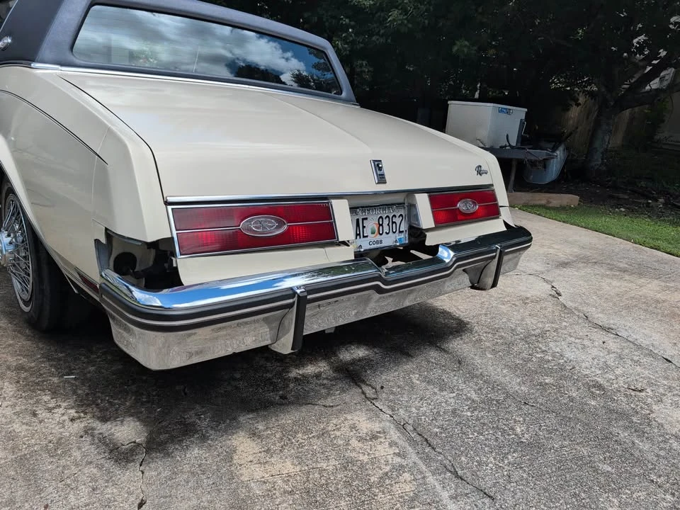 1984 Buick Riviera 4th-7th Gen - Image 16 of 20