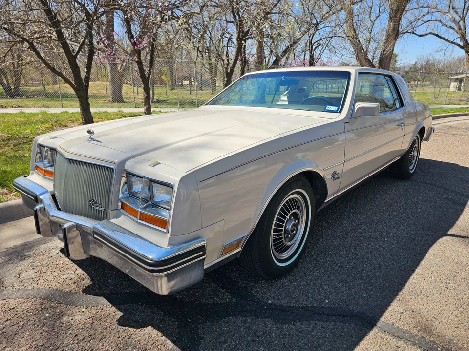 1984 Buick Riviera 4th-7th Gen - Image 4 of 21