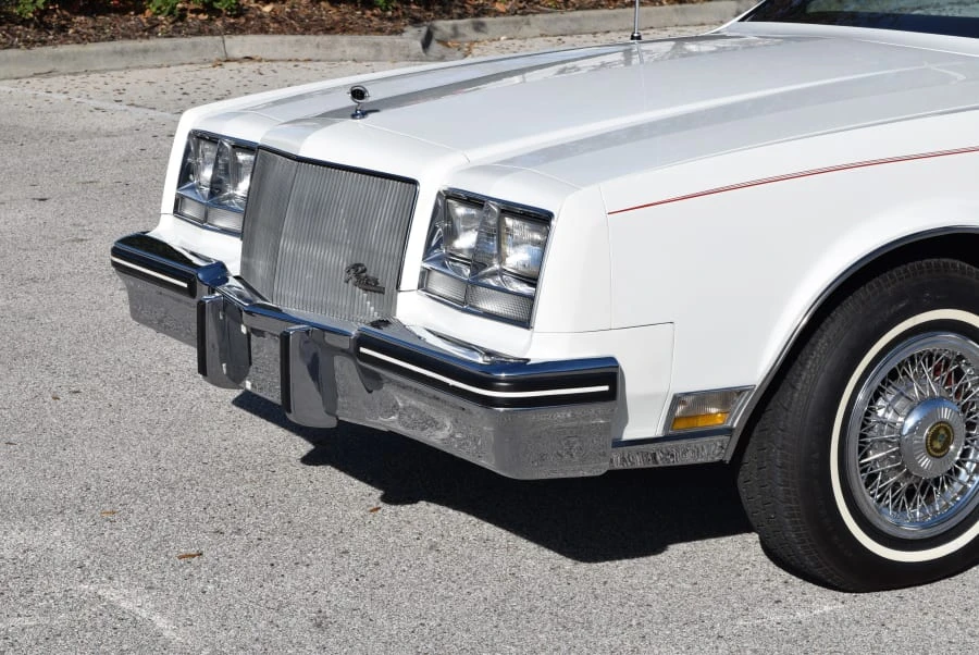 1984 Buick Riviera 4th-7th Gen - Image 9 of 12