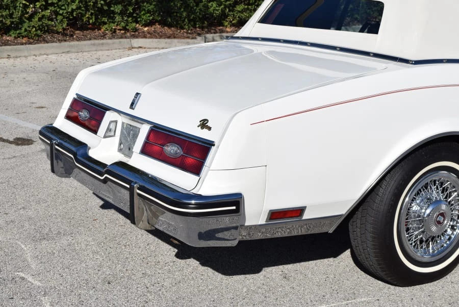 1984 Buick Riviera 4th-7th Gen - Image 10 of 12
