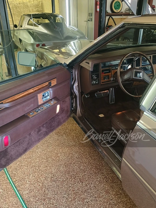 1984 Cadillac Seville - Image 9 of 15