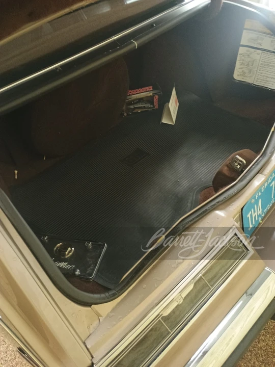 1984 Cadillac Seville - Image 10 of 15