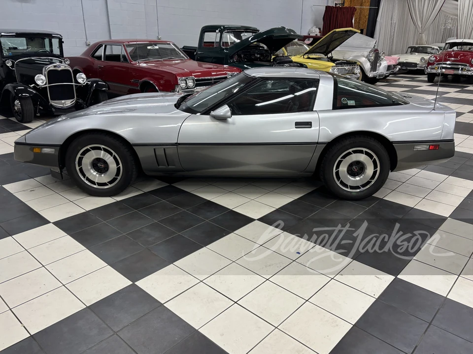 1984 Chevrolet Corvette C4 - Image 12 of 31