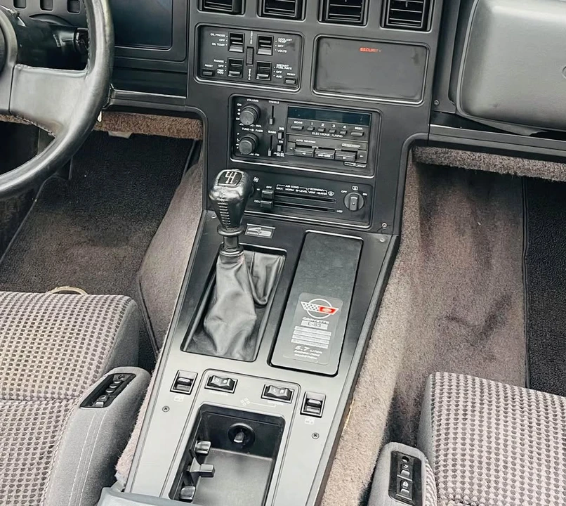 1984 Chevrolet Corvette C4 - Image 15 of 19