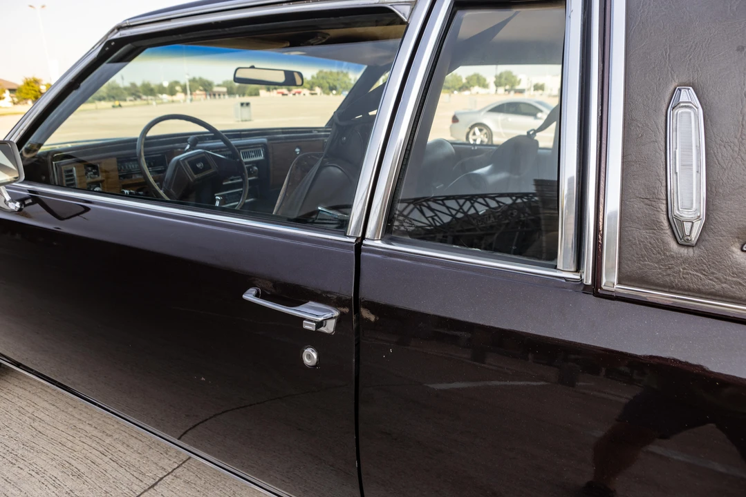 1984 Cadillac DeVille 5th Gen - Image 19 of 31