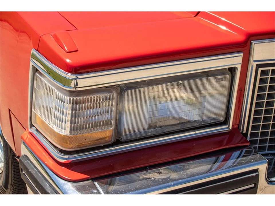 1984 Cadillac DeVille 5th Gen - Image 11 of 31
