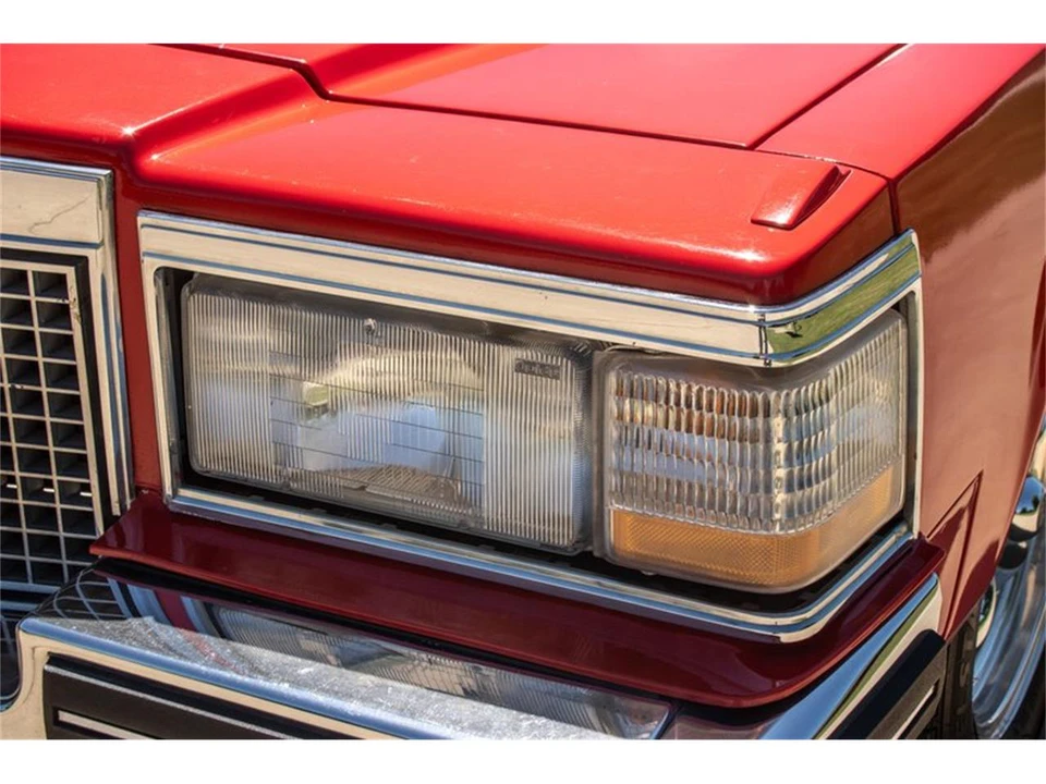 1984 Cadillac DeVille 5th Gen - Image 12 of 31