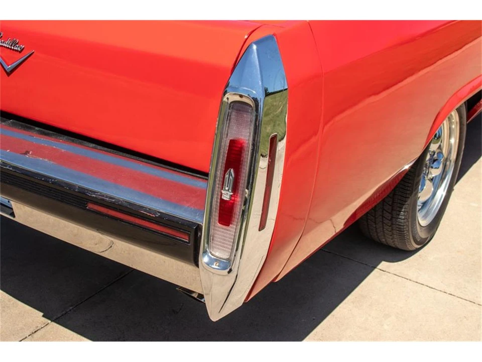 1984 Cadillac DeVille 5th Gen - Image 8 of 31