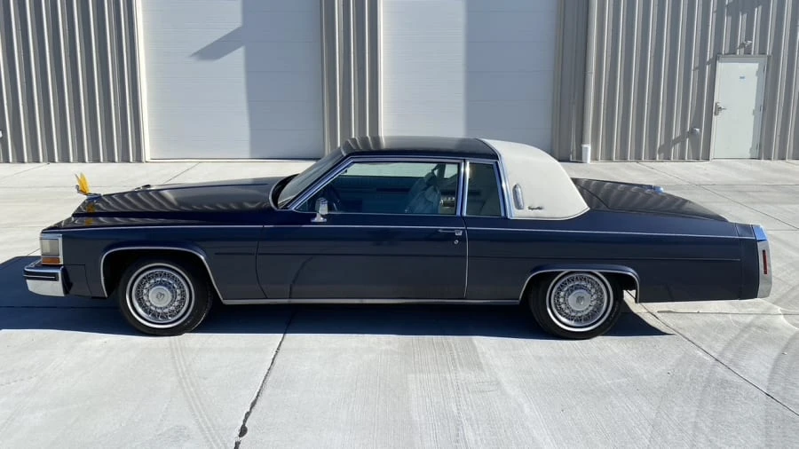 1984 Cadillac DeVille 5th Gen - Image 2 of 21