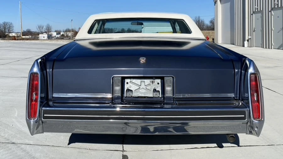 1984 Cadillac DeVille 5th Gen - Image 17 of 21