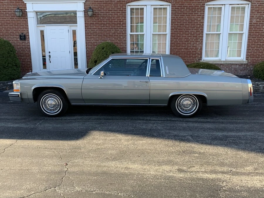 1984 Cadillac DeVille 5th Gen - Image 2 of 7