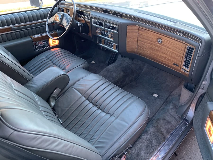 1984 Cadillac DeVille 5th Gen - Image 5 of 7
