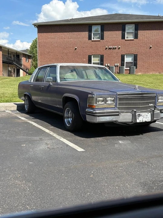 1984 Cadillac DeVille 5th Gen - Image 2 of 7