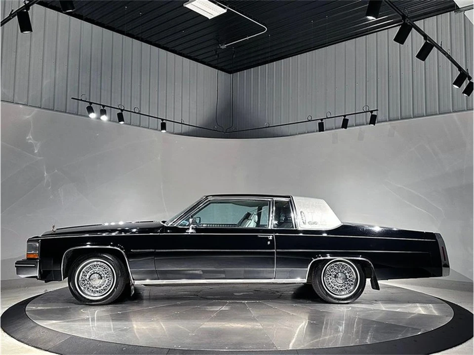 1984 Cadillac DeVille 5th Gen - Image 12 of 31