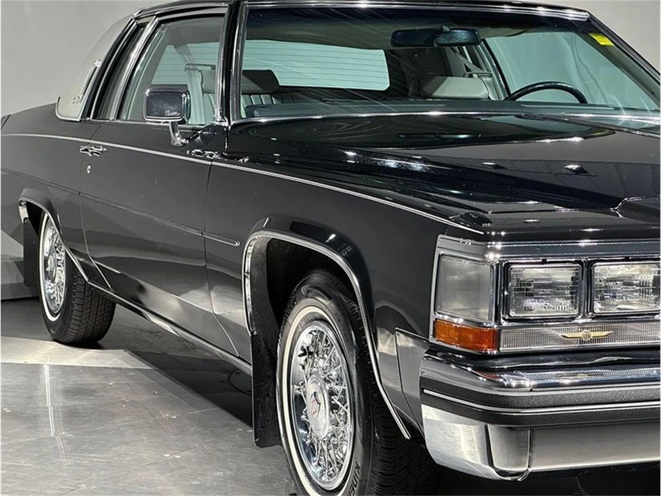 1984 Cadillac DeVille 5th Gen - Image 17 of 31