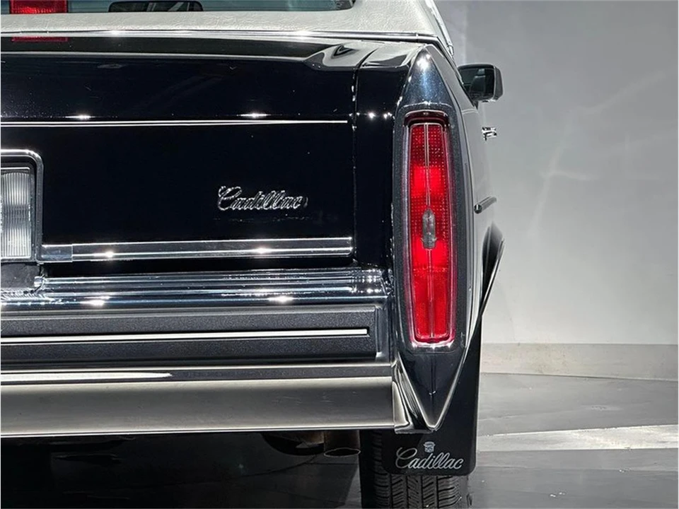 1984 Cadillac DeVille 5th Gen - Image 10 of 31