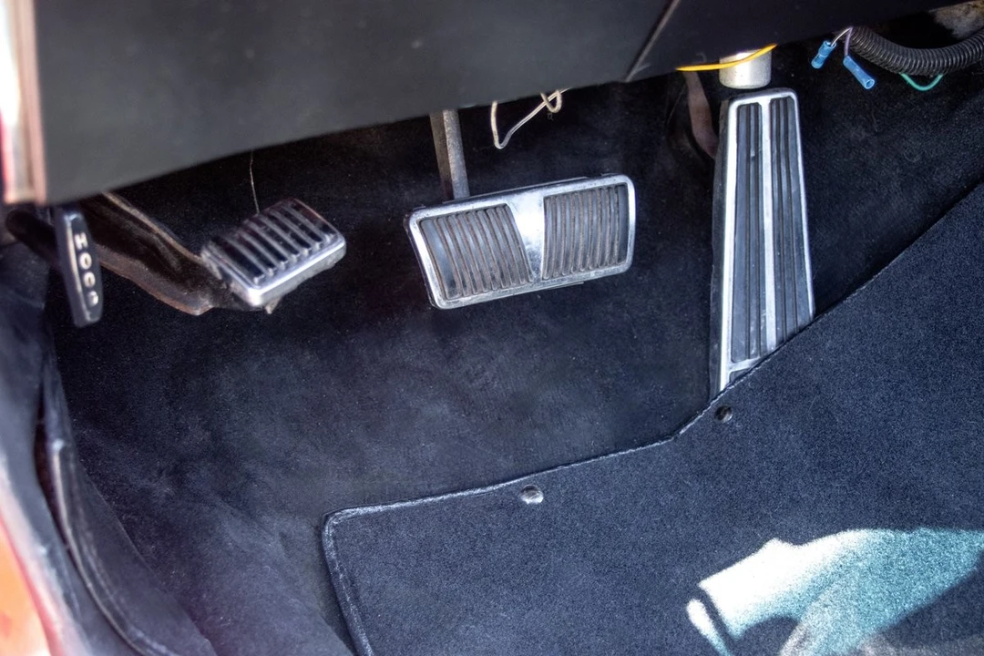 1984 Cadillac DeVille 5th Gen - Image 24 of 31