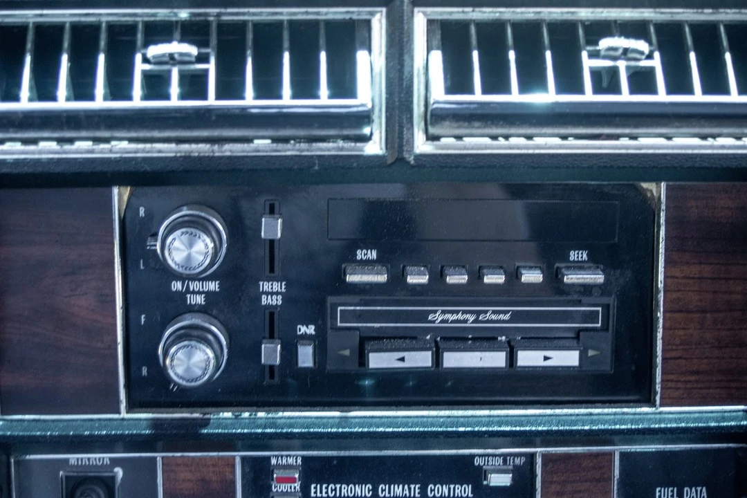 1984 Cadillac DeVille 5th Gen - Image 28 of 31