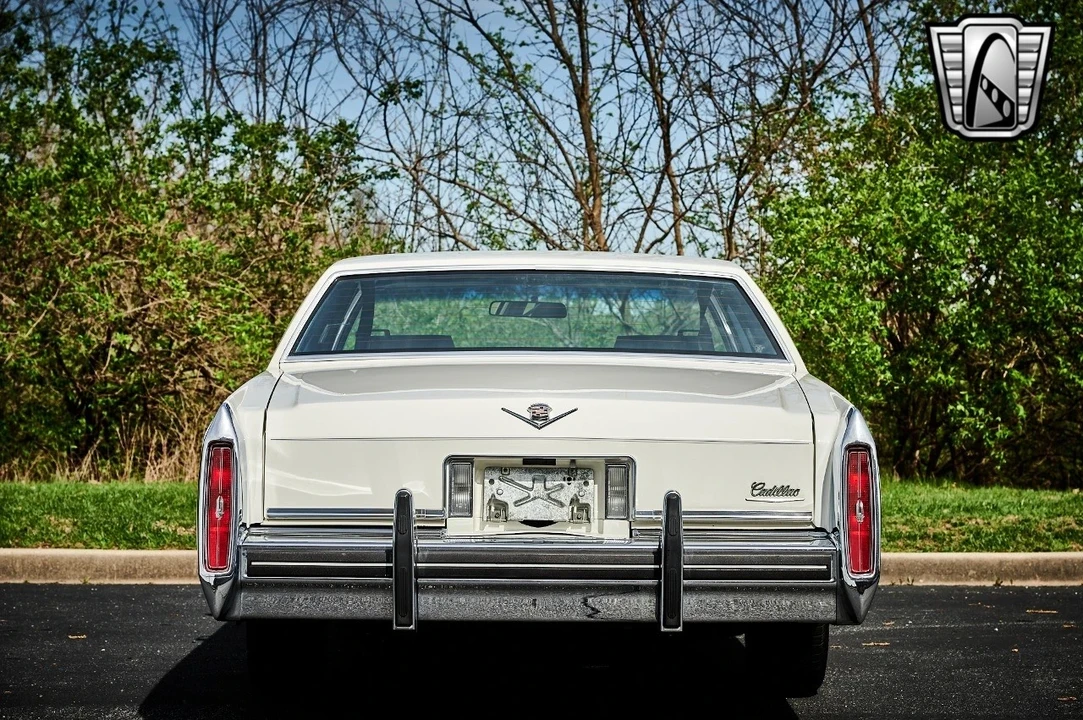 1984 Cadillac DeVille 5th Gen - Image 5 of 12