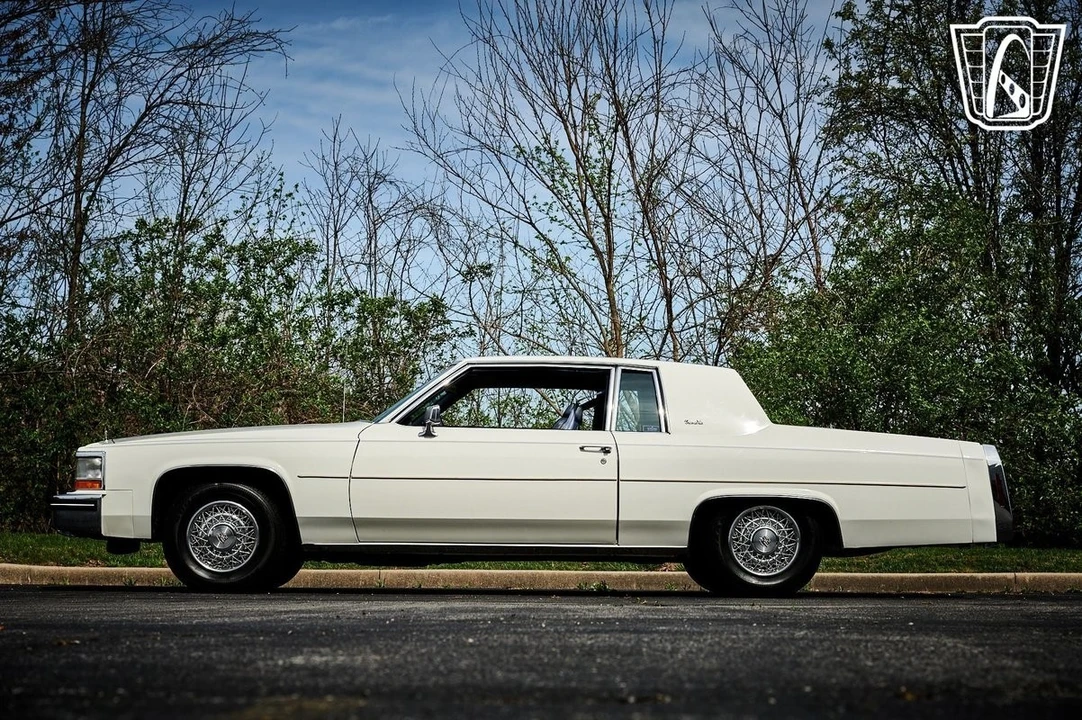 1984 Cadillac DeVille 5th Gen - Image 9 of 12