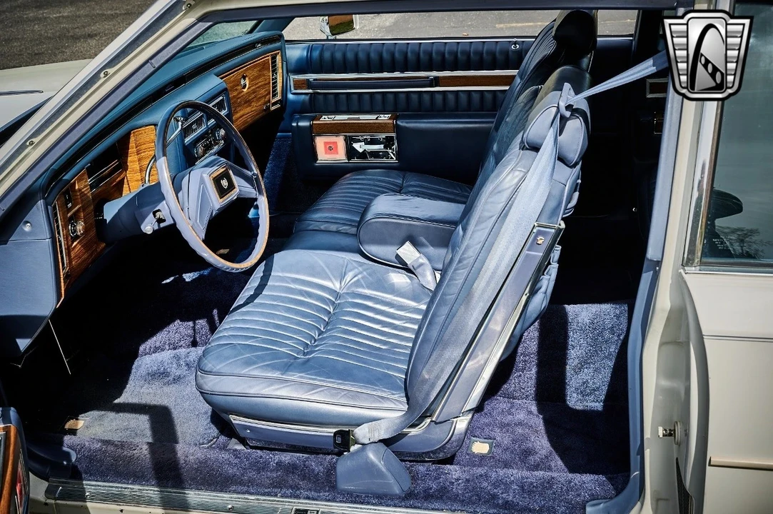 1984 Cadillac DeVille 5th Gen - Image 11 of 12