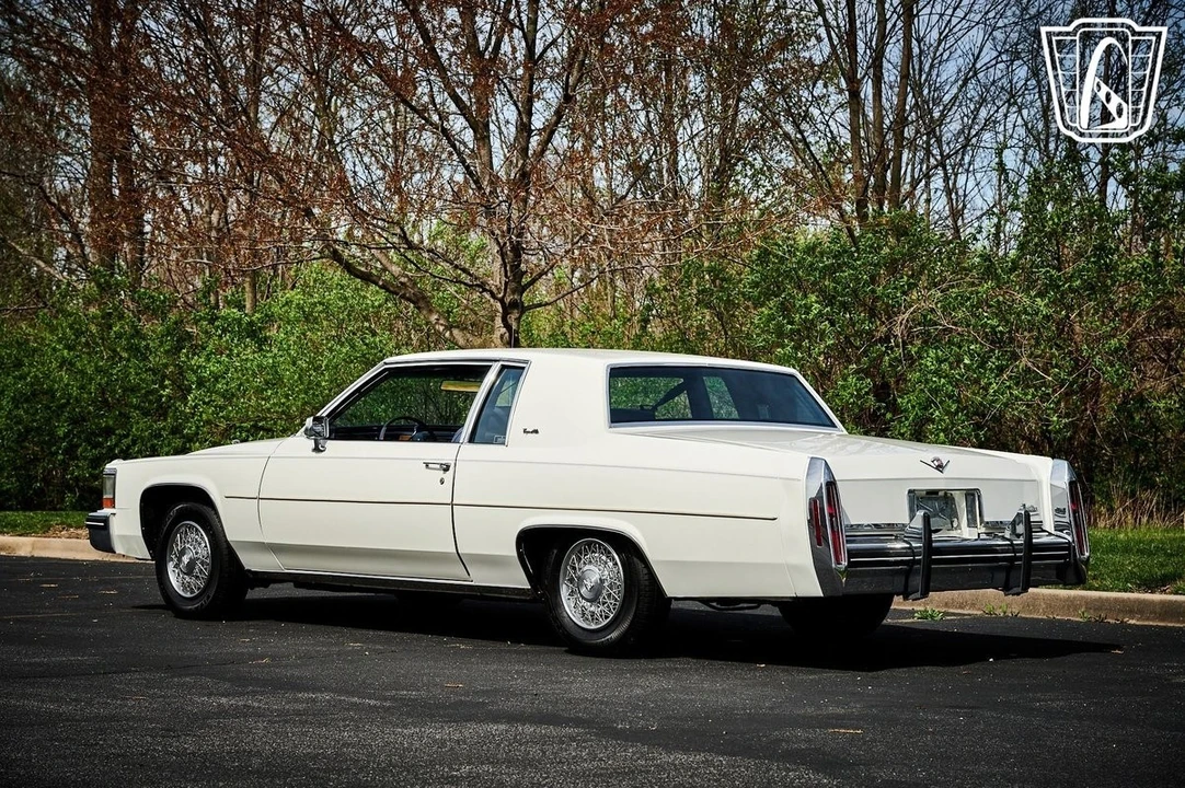 1984 Cadillac DeVille 5th Gen - Image 11 of 12