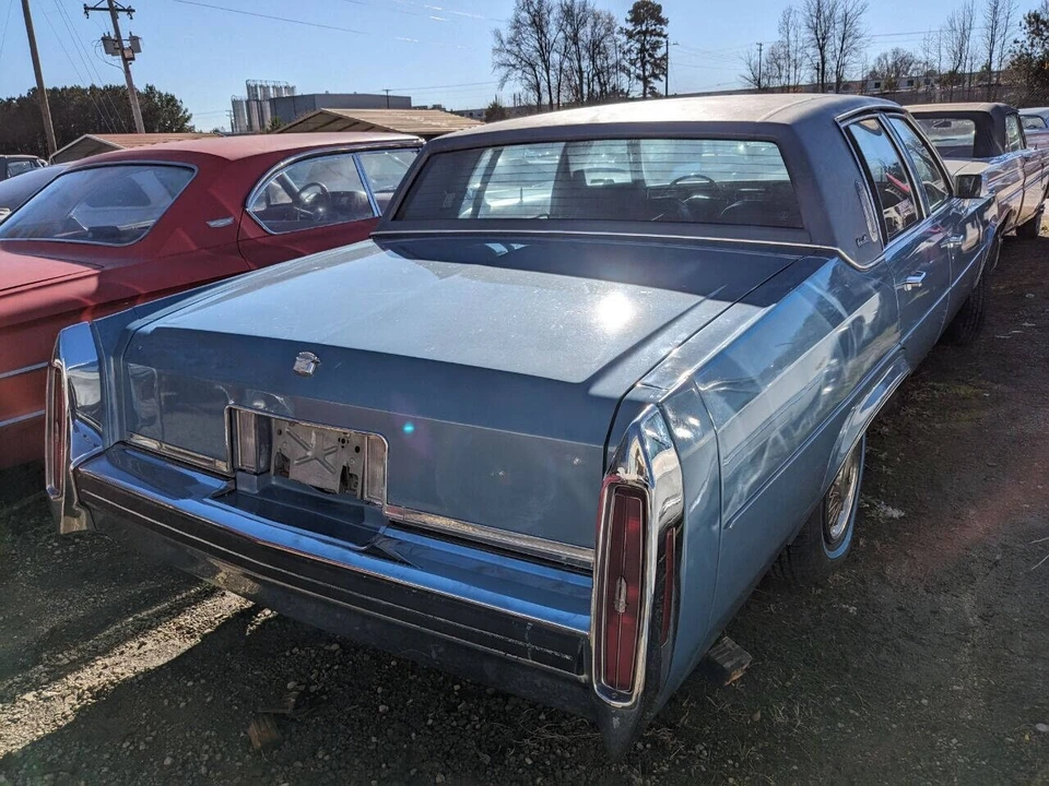 1984 Cadillac DeVille 5th Gen - Image 4 of 31