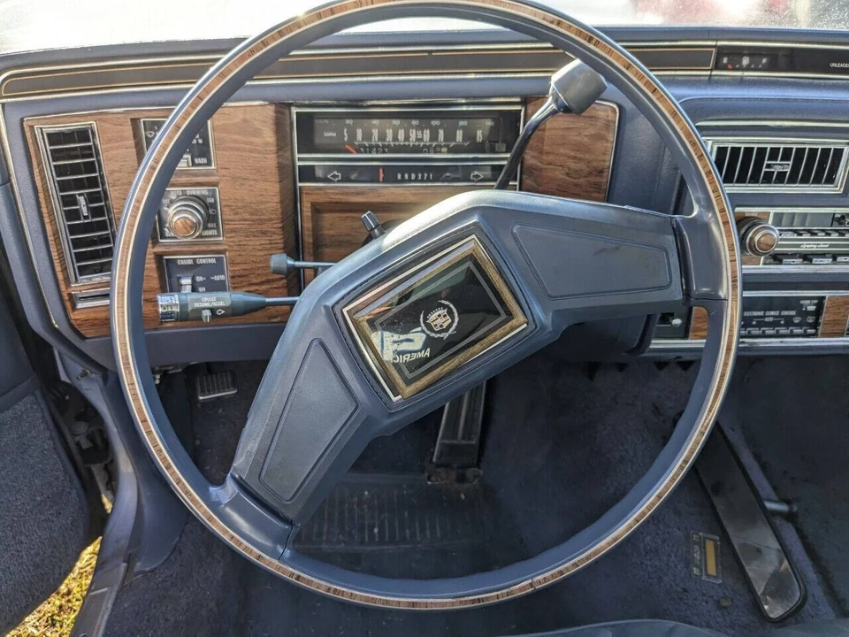 1984 Cadillac DeVille 5th Gen - Image 9 of 31