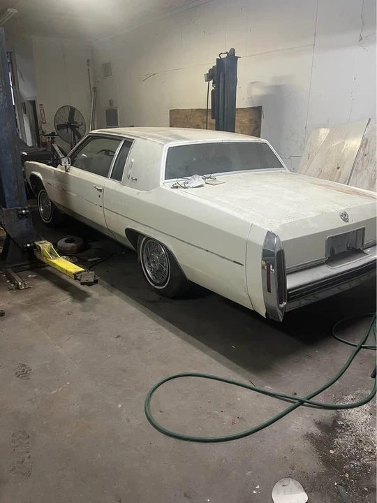 1984 Cadillac DeVille 5th Gen - Image 2 of 6