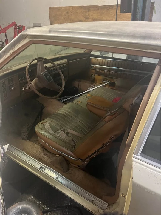 1984 Cadillac DeVille 5th Gen - Image 5 of 6