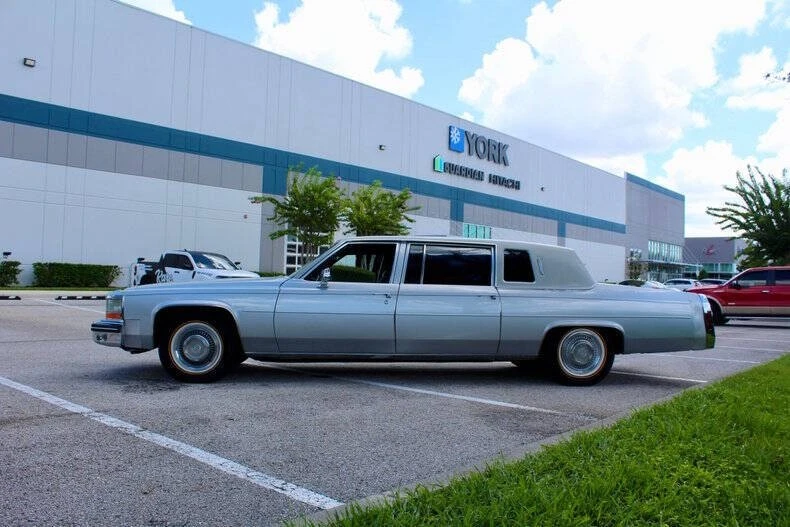 1984 Cadillac Fleetwood - Image 9 of 31