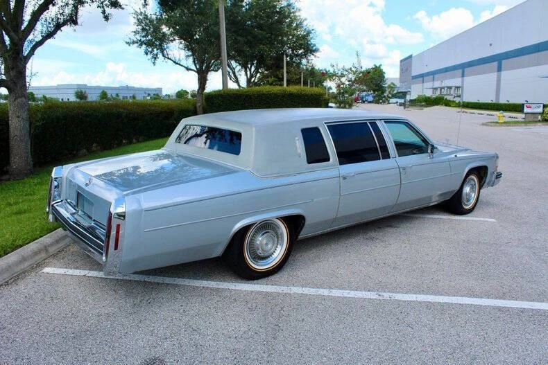 1984 Cadillac Fleetwood - Image 14 of 31