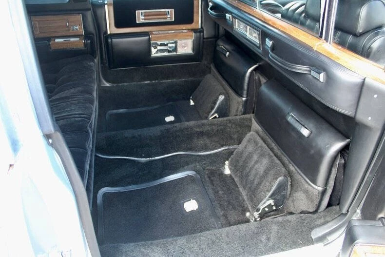 1984 Cadillac Fleetwood - Image 28 of 31
