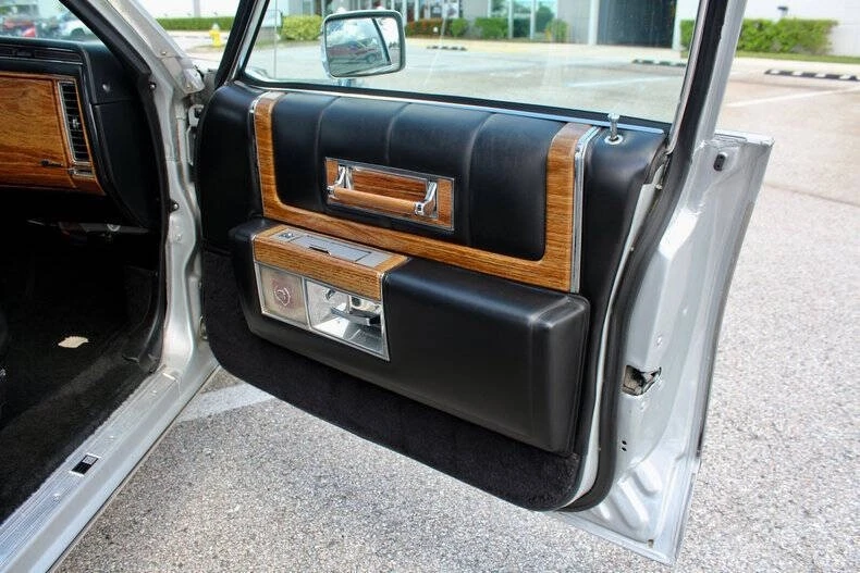 1984 Cadillac Fleetwood - Image 22 of 31
