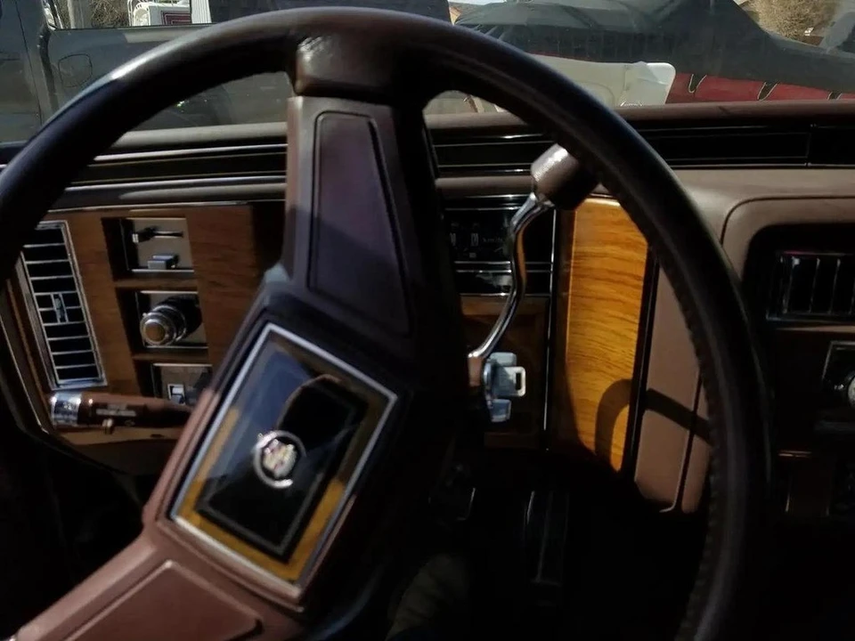 1984 Cadillac Fleetwood - Image 8 of 11