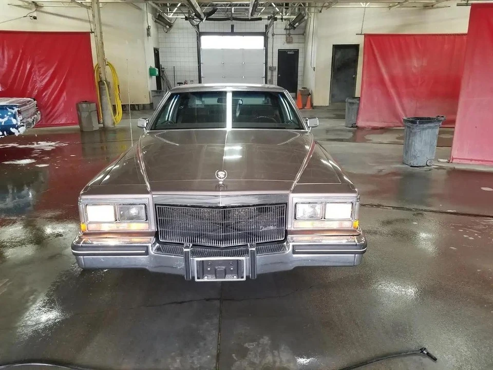 1984 Cadillac Fleetwood - Image 4 of 11