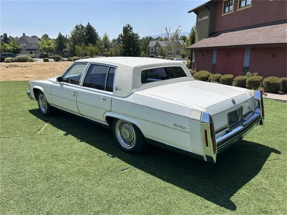 1984 Cadillac Fleetwood - Image 7 of 15