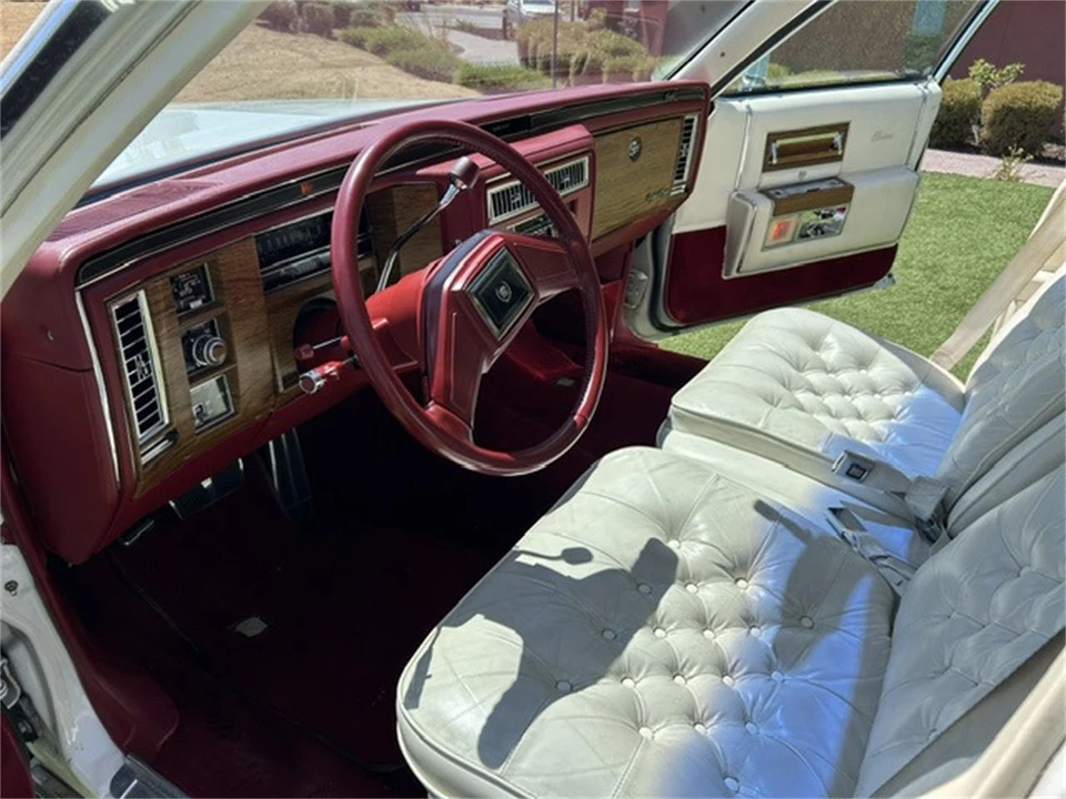 1984 Cadillac Fleetwood - Image 9 of 15