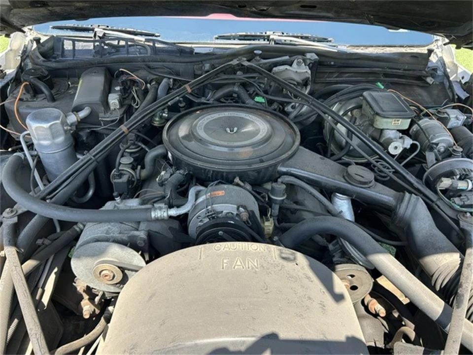 1984 Cadillac Fleetwood - Image 14 of 15