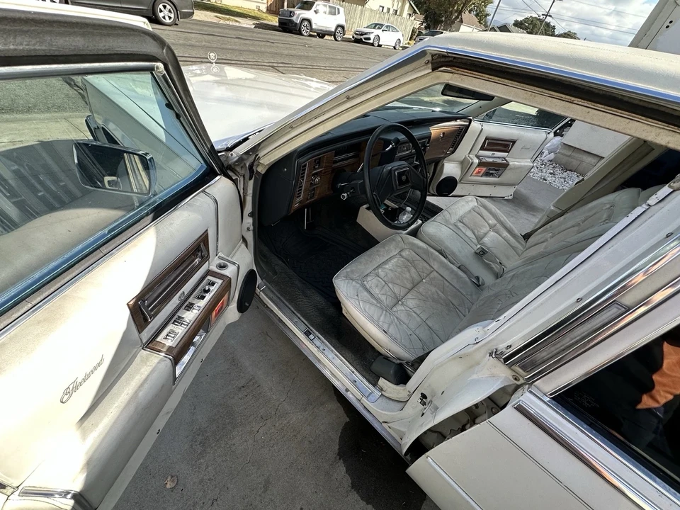 1984 Cadillac Brougham - Image 12 of 21