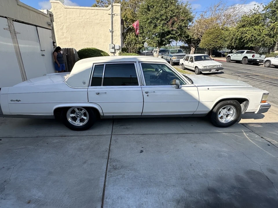 1984 Cadillac Brougham - Image 4 of 21