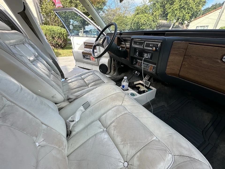 1984 Cadillac Brougham - Image 16 of 21