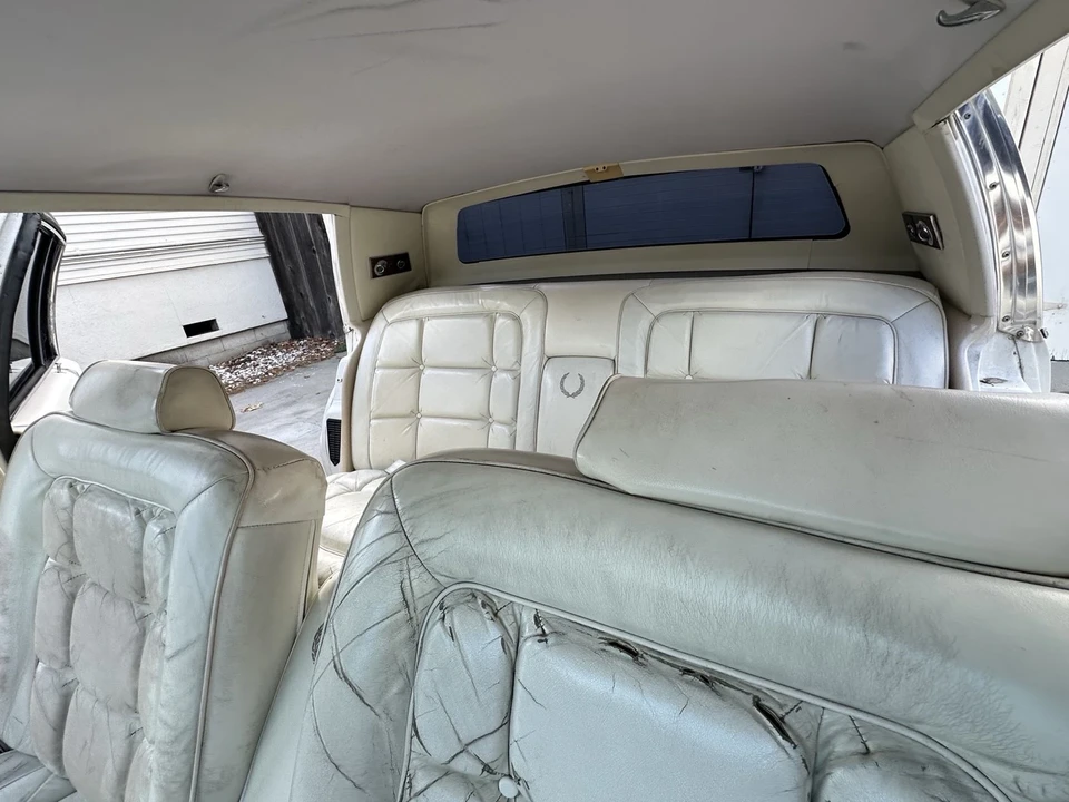 1984 Cadillac Brougham - Image 19 of 21