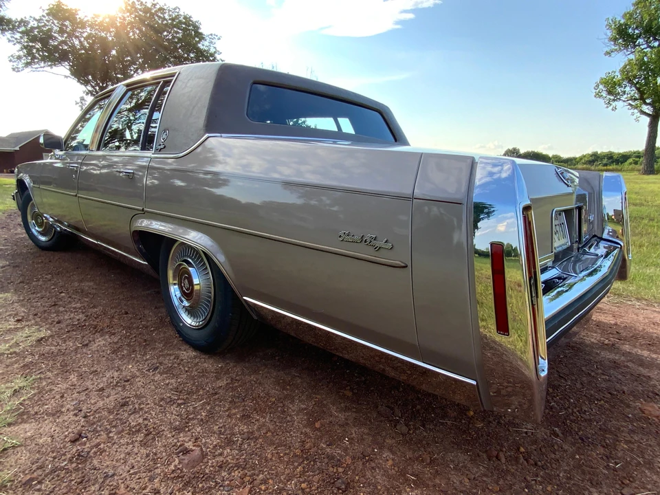 1984 Cadillac Fleetwood - Image 9 of 31