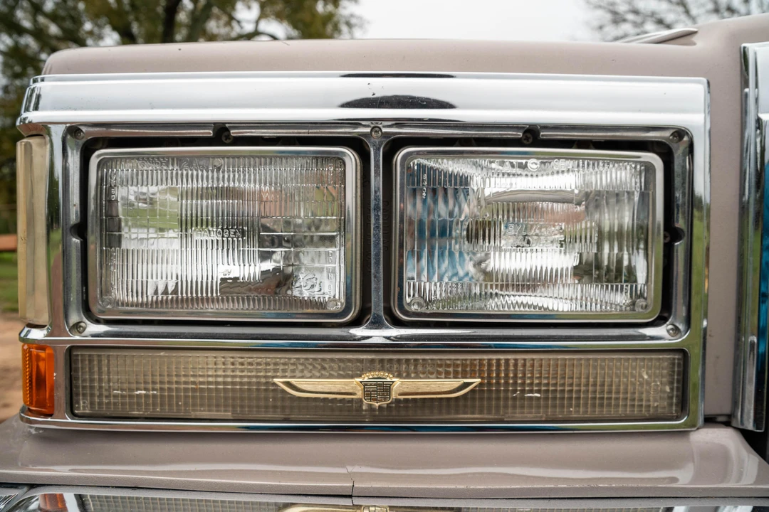 1984 Cadillac Fleetwood - Image 14 of 31