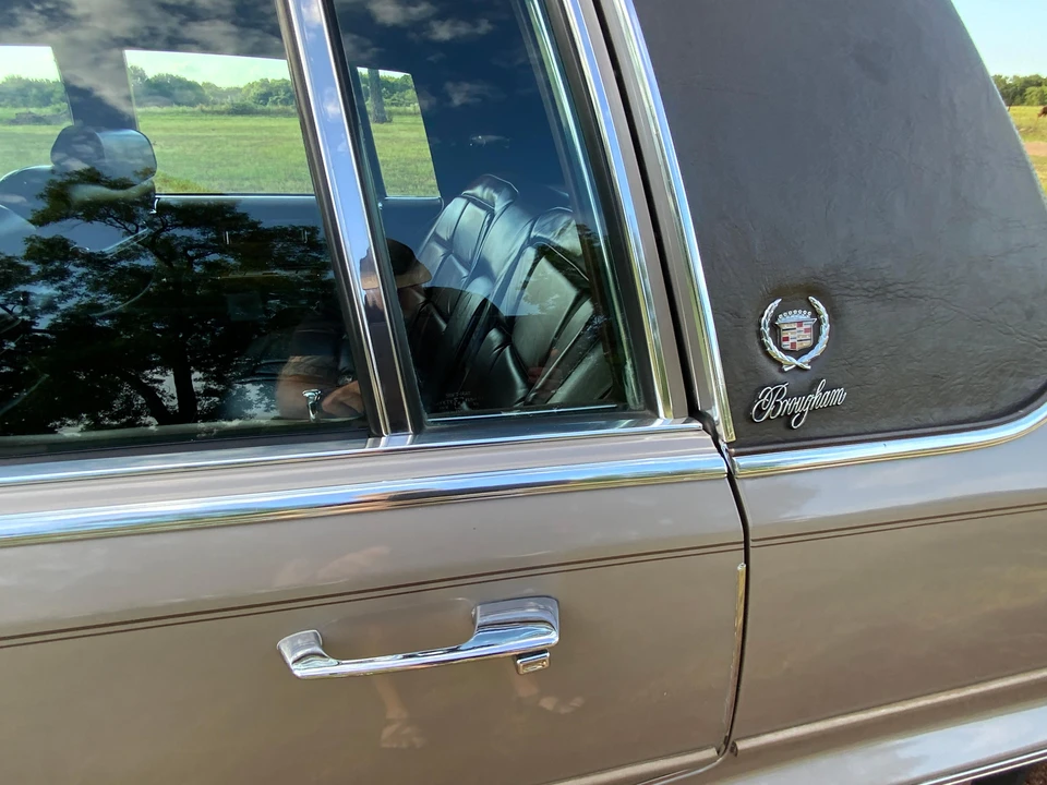 1984 Cadillac Fleetwood - Image 19 of 31