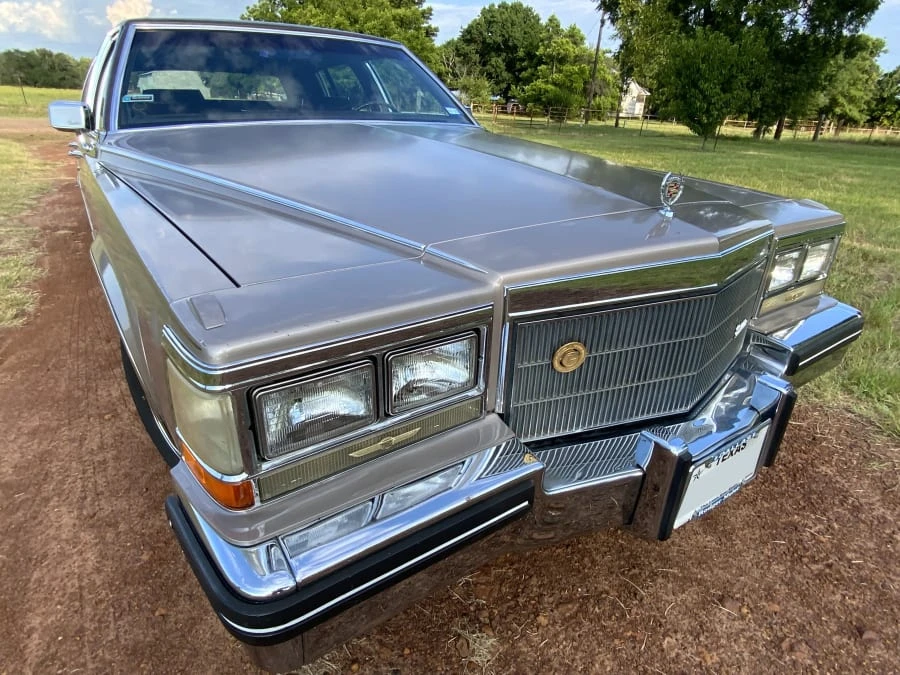 1984 Cadillac Fleetwood - Image 5 of 12