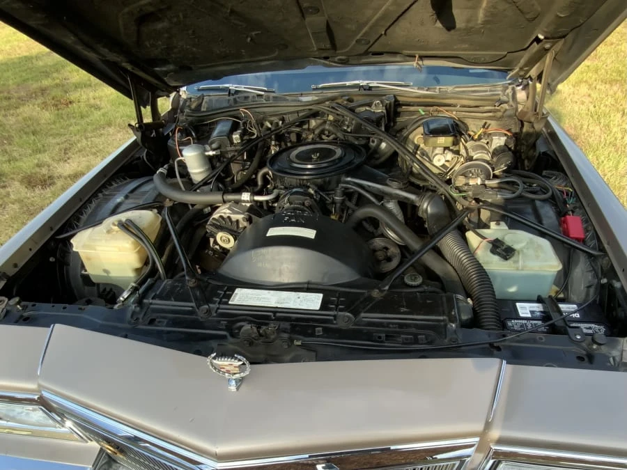 1984 Cadillac Fleetwood - Image 10 of 12